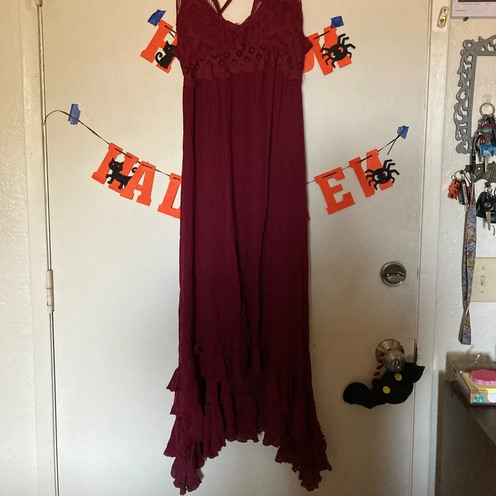 Elegant Burgundy Lace Maxi Dress - Picture 3 of 6